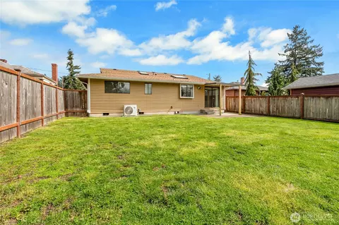 Exterior - 314 Alder Ave, Sumner, WA 98390 photo 6 of 6