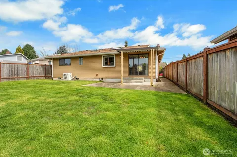 Exterior - 314 Alder Ave, Sumner, WA 98390 photo 4 of 6