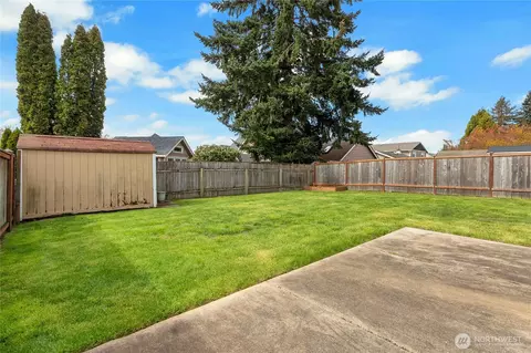 Exterior - 314 Alder Ave, Sumner, WA 98390 photo 2 of 6