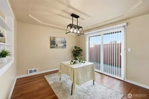 Dining - 1721 Madison St #B, Everett, WA 98203 photo 1 of 3