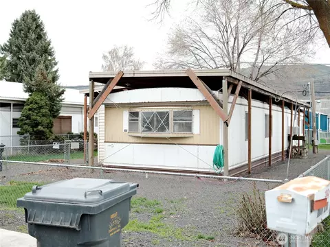 305 Burdin Blvd, Grand Coulee, WA 99133