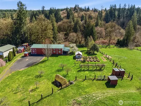 152 Simme Valley Ln, Winlock, WA 98596