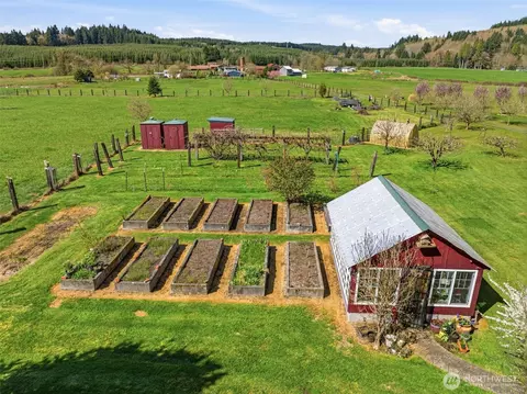 Exterior - 152 Simme Valley Ln, Winlock, WA 98596 photo 6 of 11