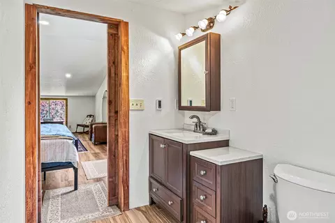 Bath - 152 Simme Valley Ln, Winlock, WA 98596 photo 3 of 4