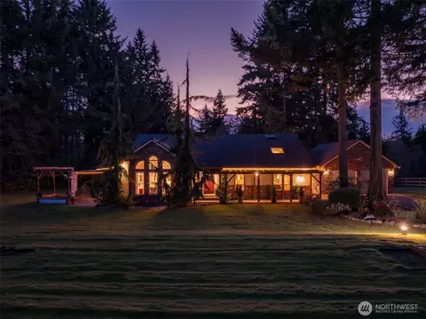 5007 Foxtrail Dr NE, Olympia, WA 98516