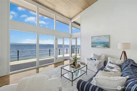15636 Point Monroe Dr NE, Bainbridge Island, WA 98110