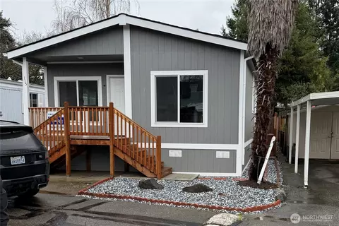 7301 NE 175th St #115, Kenmore, WA 98028