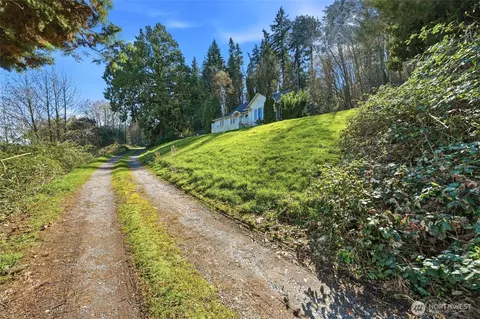 Exterior - 5224 Lowell Larimer Rd, Everett, WA 98208 photo 8 of 9