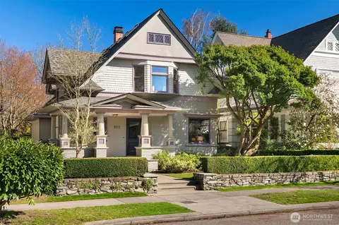 952 16th Ave E, Seattle, WA 98112