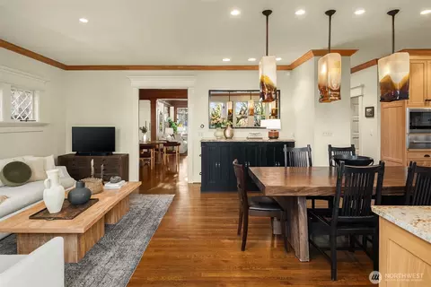 Dining - 952 16th Ave E, Seattle, WA 98112 photo 2 of 2