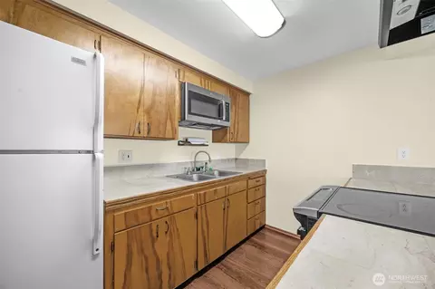 Kitchen - 212 Madison St, Everett, WA 98203 photo 1 of 4