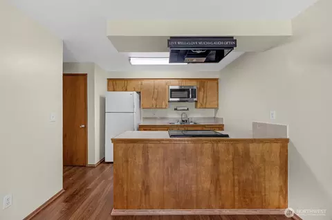 Kitchen - 212 Madison St, Everett, WA 98203 photo 3 of 4