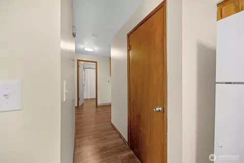 Entry Way - 212 Madison St, Everett, WA 98203 photo 1 of 1