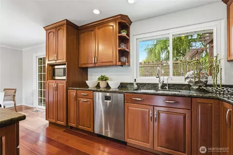 Kitchen - 2325 172nd Pl SE, Bothell, WA 98012 photo 2 of 7