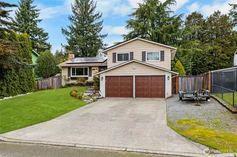 Exterior - 2325 172nd Pl SE, Bothell, WA 98012 photo 8 of 9