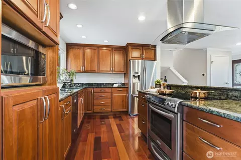 Kitchen - 2325 172nd Pl SE, Bothell, WA 98012 photo 6 of 7