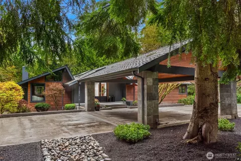 22601 95th Ave SE, Woodinville, WA 98077