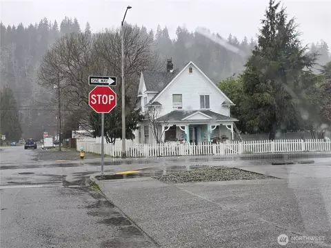 2701 Simpson Ave, Hoquiam, WA 98550