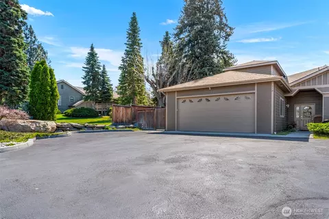 112 19th St NE, East Wenatchee, WA 98802