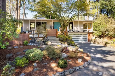 7439 NE 123rd Pl, Kirkland, WA 98034