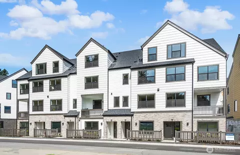 762 NW Holly St, Issaquah, WA 98027