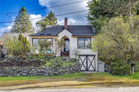 624 Scott St, Port Townsend, WA 98368