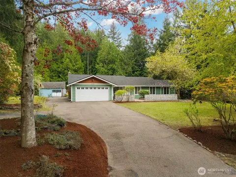 623 Foster Ln NE, Bremerton, WA 98311