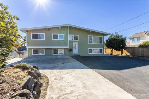 3905 NE 6th St, Renton, WA 98056