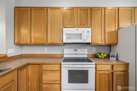 Kitchen - 816 Cherry Ave #5A&B, Sumner, WA 98390 photo 3 of 6