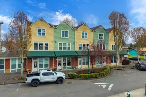 Exterior - 816 Cherry Ave #5A&B, Sumner, WA 98390 photo 2 of 3