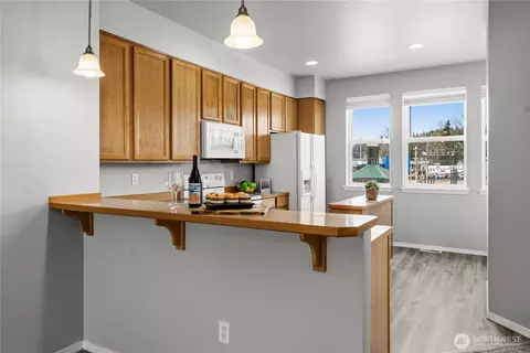 Kitchen - 816 Cherry Ave #5A&B, Sumner, WA 98390 photo 5 of 6