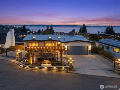 612 View Pl, Edmonds, WA 98020