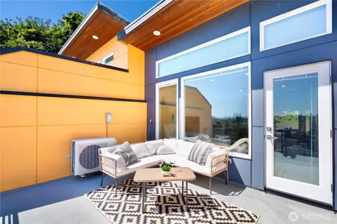 1546 Sturgus Ave S, Seattle, WA 98144