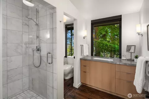 Bath - 3717 E Prospect St, Seattle, WA 98112 photo 3 of 3