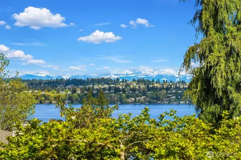 View/Area - 3717 E Prospect St, Seattle, WA 98112 photo 1 of 5