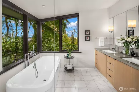 Bath - 3717 E Prospect St, Seattle, WA 98112 photo 1 of 3