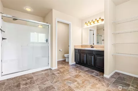 Bath - 1408 Daffodil Ave NE, Orting, WA 98360 photo 1 of 2