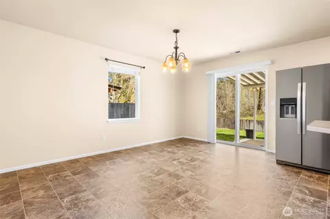 Dining - 1408 Daffodil Ave NE, Orting, WA 98360 photo 1 of 1