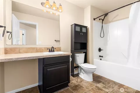 Bath - 1408 Daffodil Ave NE, Orting, WA 98360 photo 2 of 2