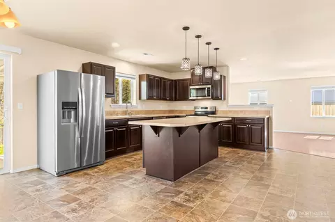 Kitchen - 1408 Daffodil Ave NE, Orting, WA 98360 photo 1 of 2