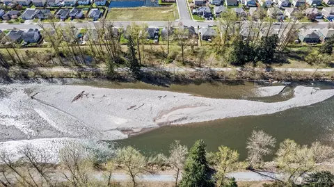 View/Area - 1408 Daffodil Ave NE, Orting, WA 98360 photo 1 of 4