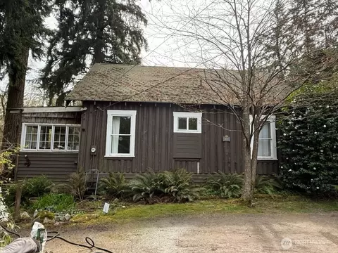 6338 Blakely Ave NE, Bainbridge Island, WA 98110