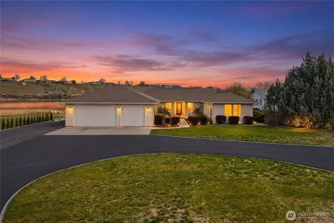 3103 NE Meadowlark Ln, Moses Lake, WA 98837