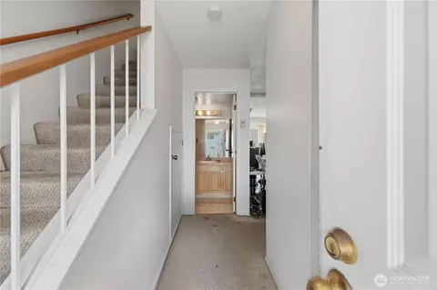 Entry Way - 8823 Holly Dr #E201, Everett, WA 98208 photo 1 of 2