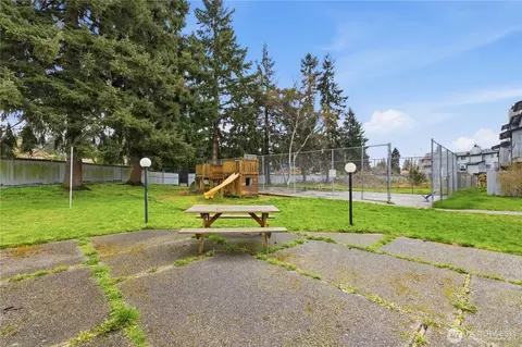 Exterior - 8823 Holly Dr #E201, Everett, WA 98208 photo 4 of 7