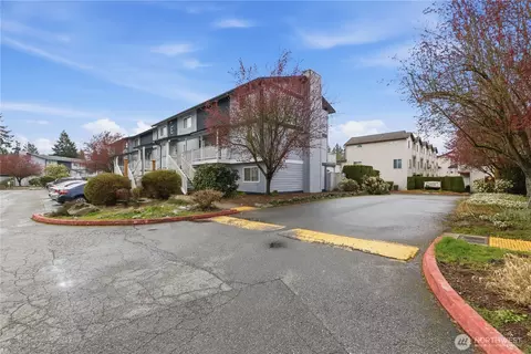 Exterior - 8823 Holly Dr #E201, Everett, WA 98208 photo 7 of 7