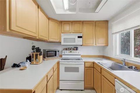 Kitchen - 8823 Holly Dr #E201, Everett, WA 98208 photo 1 of 3