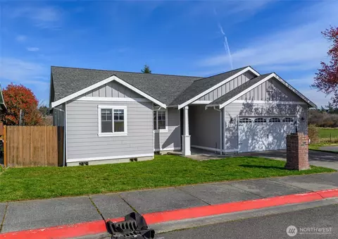 910 NE Cordero Pl, Oak Harbor, WA 98277