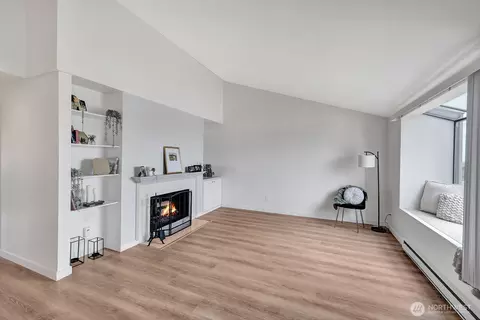 1321 S Puget Dr #E-33, Renton, WA 98055