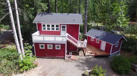 41 N Picnic Dr NW, Lilliwaup, WA 98555